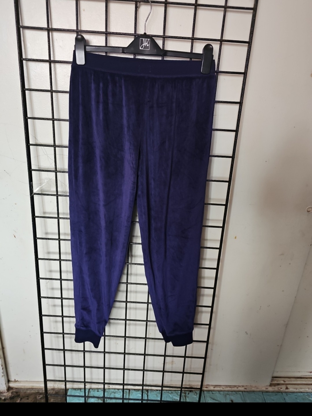 Honeydew Intimates Women Velvet Joggers - Navy Blue